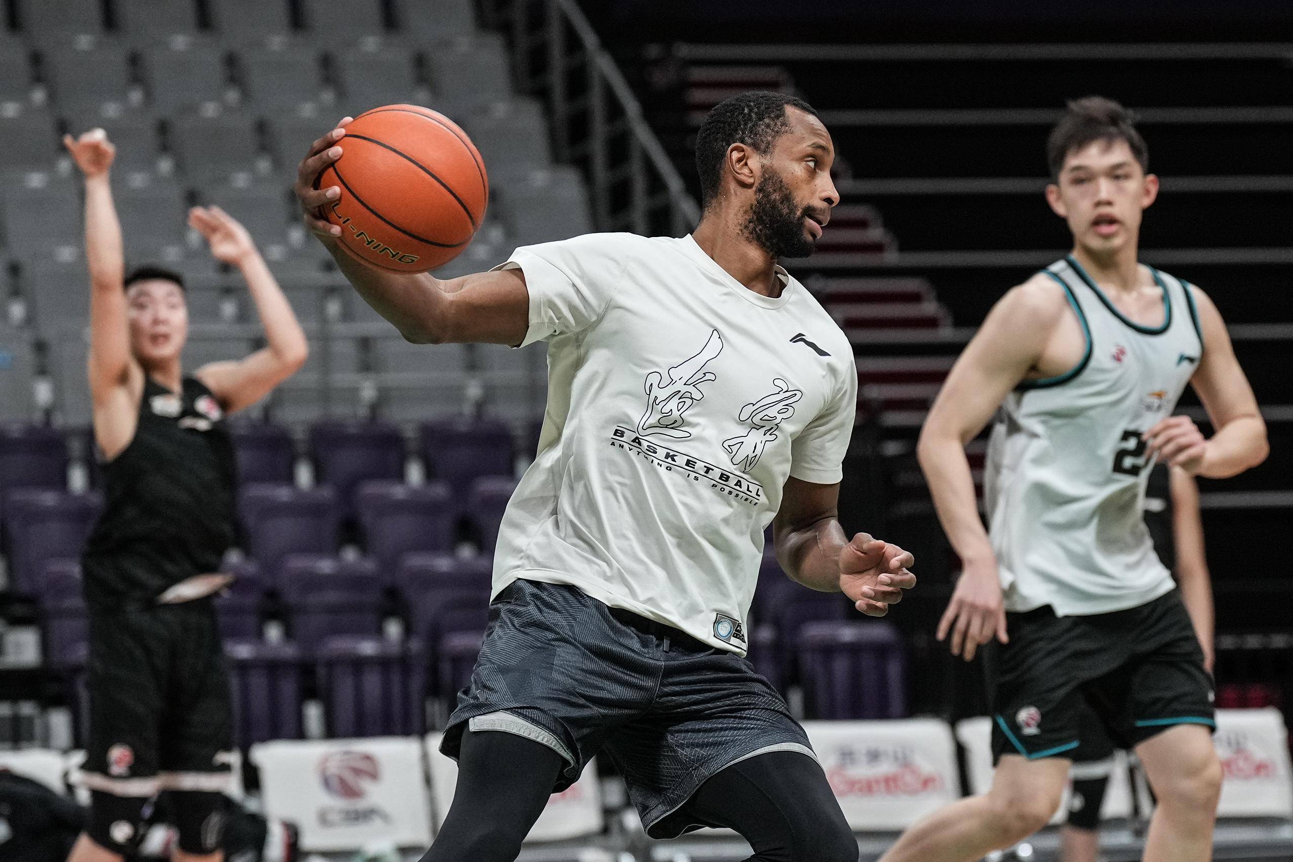 亚博官网-包含布鲁克林篮网远射贴柱备战CBA常规赛赛前上海海港调整名单——意甲节点到来，多特蒙德更衣室发声备战法国杯看傻球迷的词条-亚博官网